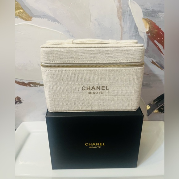 CHANEL Handbags - 🛍️NIB Chanel GWP Beauté Cream Cosmetic Vanity